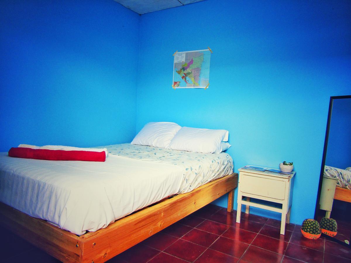 Hostal Mariella Estelí エクステリア 写真