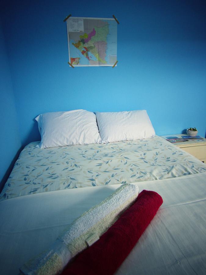 Hostal Mariella Estelí エクステリア 写真